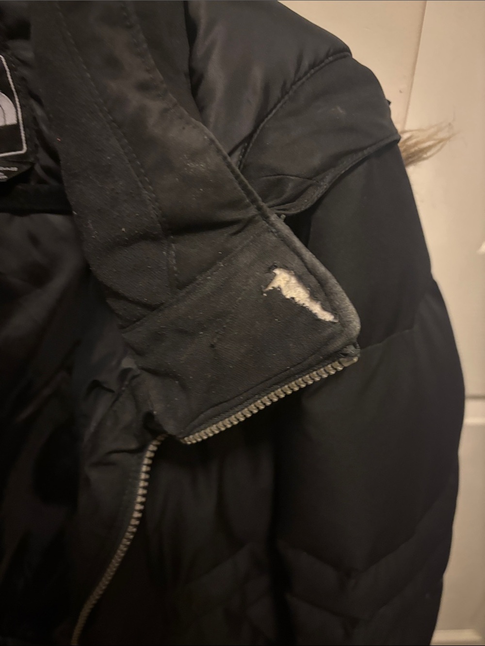 The North Face Black Quilted Hooded Down Parka - Picture 14 of 15